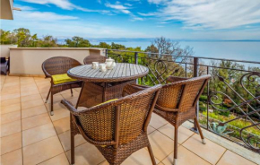 Beach Front Apartment In Moscenicka Draga